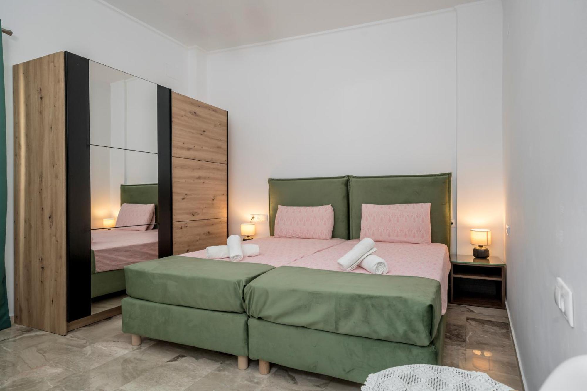 Neon 2Br Luxurious Central Apt Heraklion Экстерьер фото