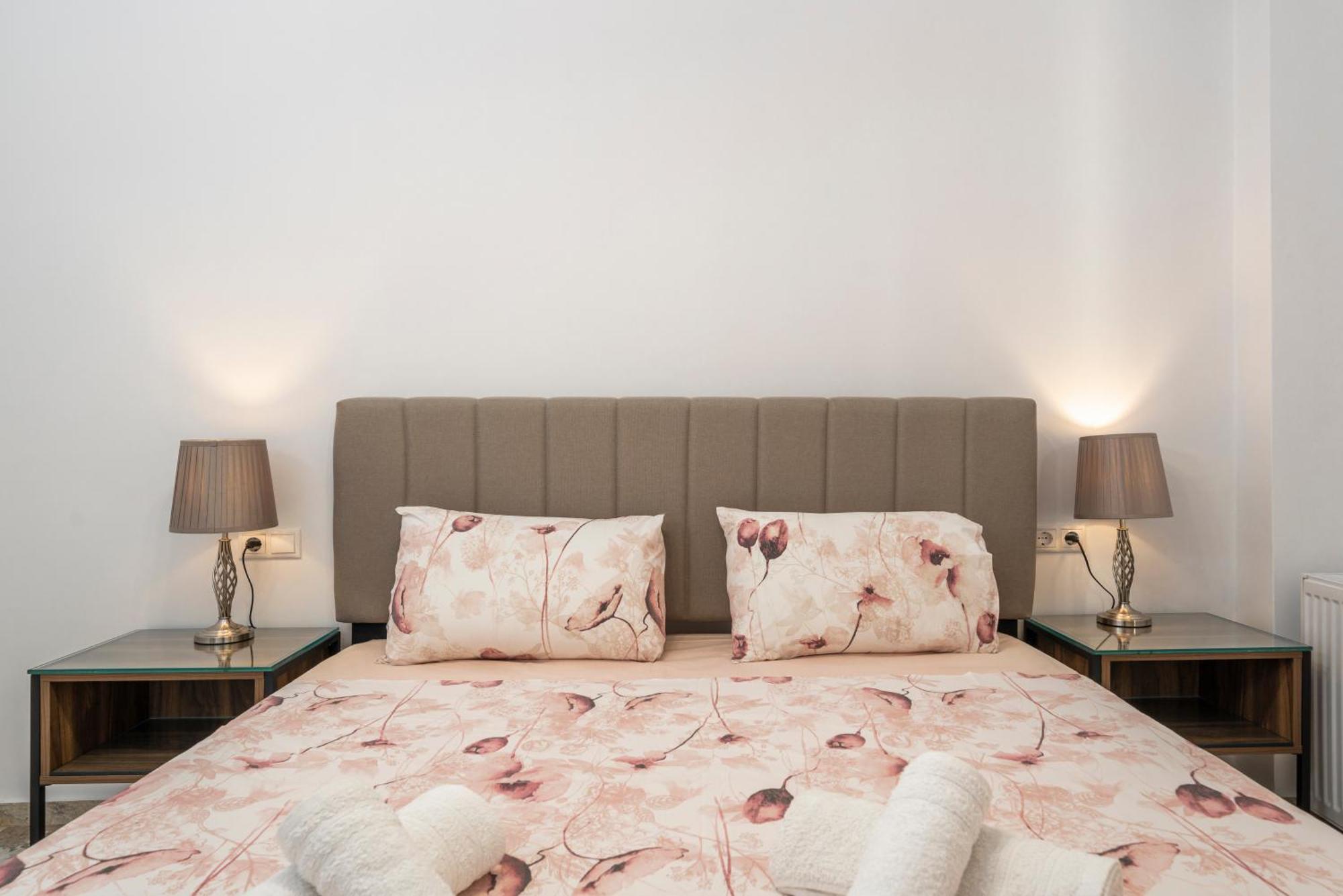 Neon 2Br Luxurious Central Apt Heraklion Экстерьер фото