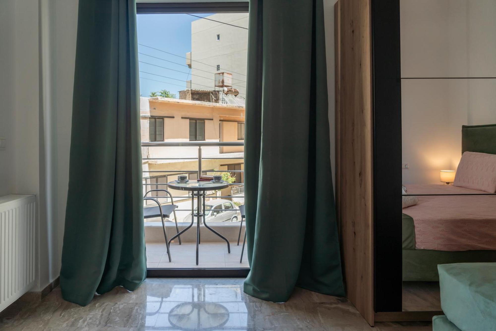 Neon 2Br Luxurious Central Apt Heraklion Экстерьер фото